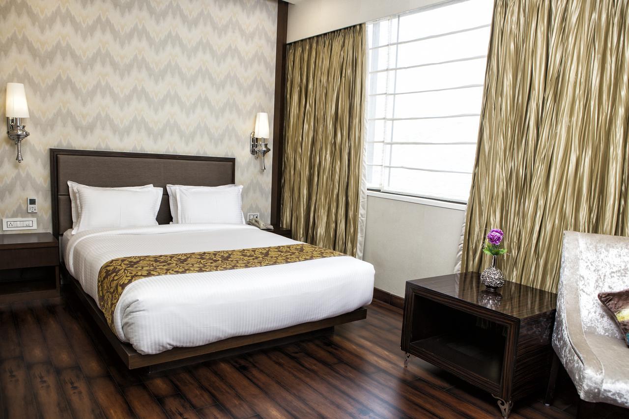 Hotel Gangakashi นาคปุระ ภายนอก รูปภาพ